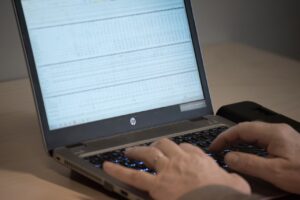 債務整理を行う妻の給料日を考慮した返済計画は？