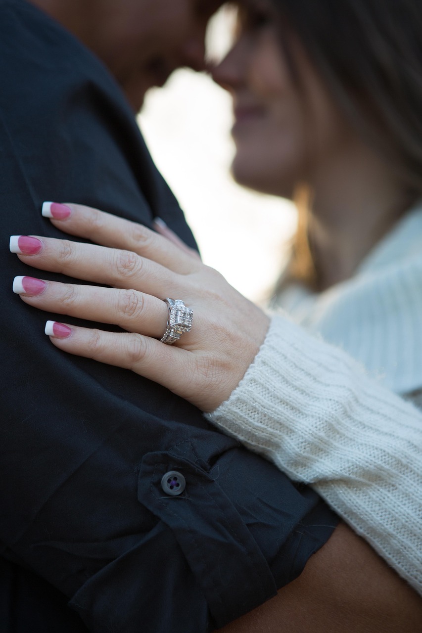 婚約中の妻と借金についての債務整理相談はどこですればいい？