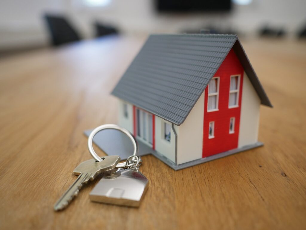 債務整理を考える妻が知っておくべき住宅ローンの保証人については？