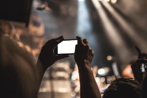 借金相談を電話だけで無料で受けられる方法は？