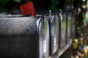任意整理の郵便物に関する対策を相談するにはどうすればいい？